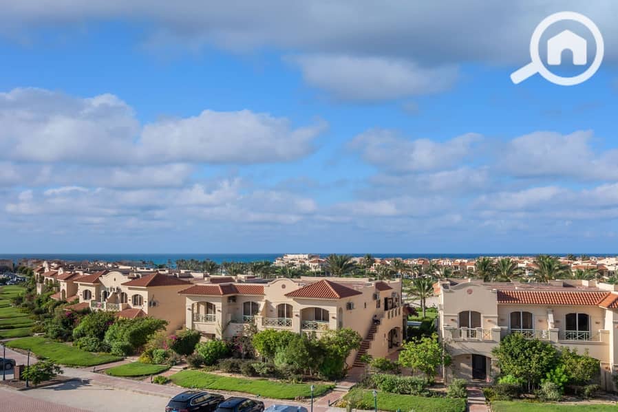 9 306c9515-dd4b-452a-a1fd-e511f4ecbef6. jpeg