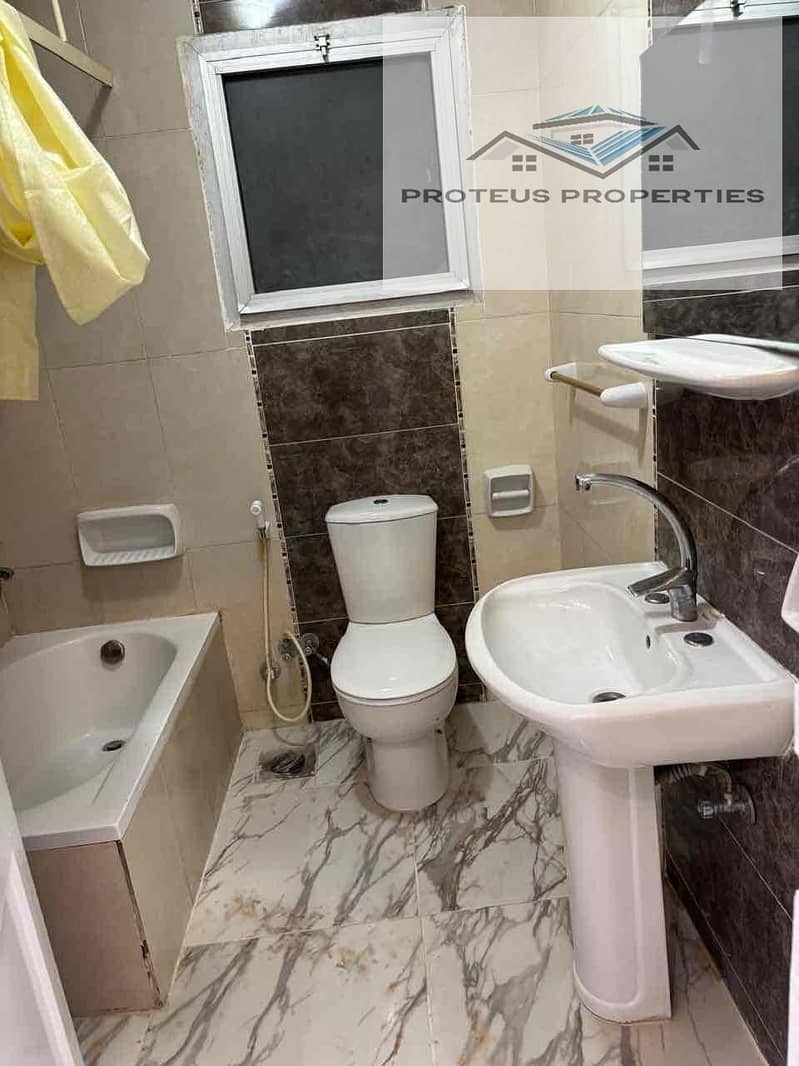 8 80eef021-567b-47ac-b238-147f516a8880. jpg