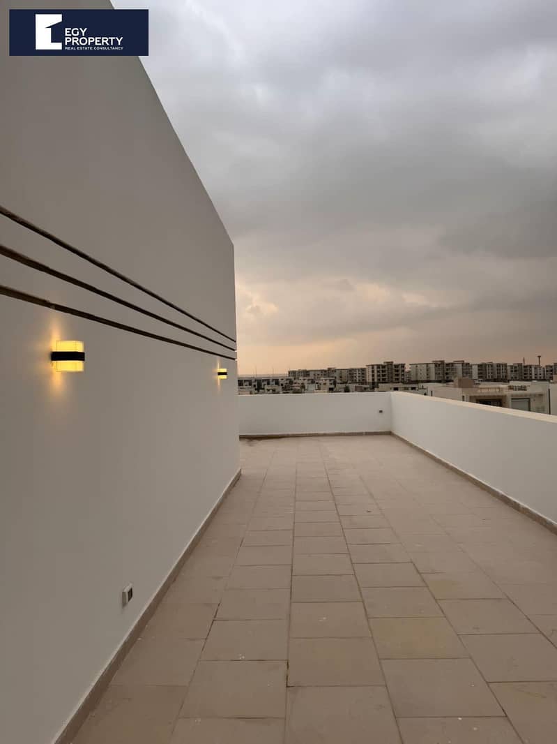 2 _files_9d2f045c-ffac-4aba-a670-32be4f8e0251. jpeg