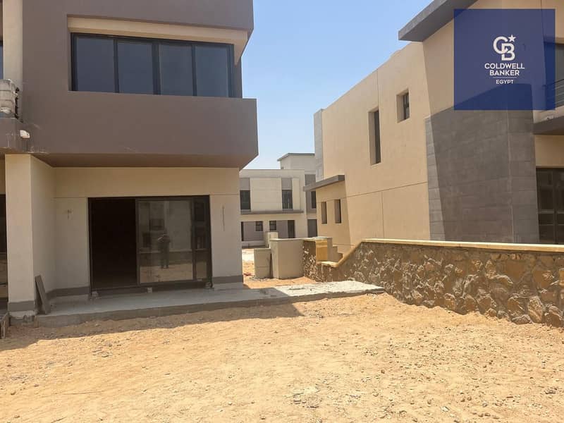 4 c969354c-f06b-4581-9811-57fe543493a2. jpeg