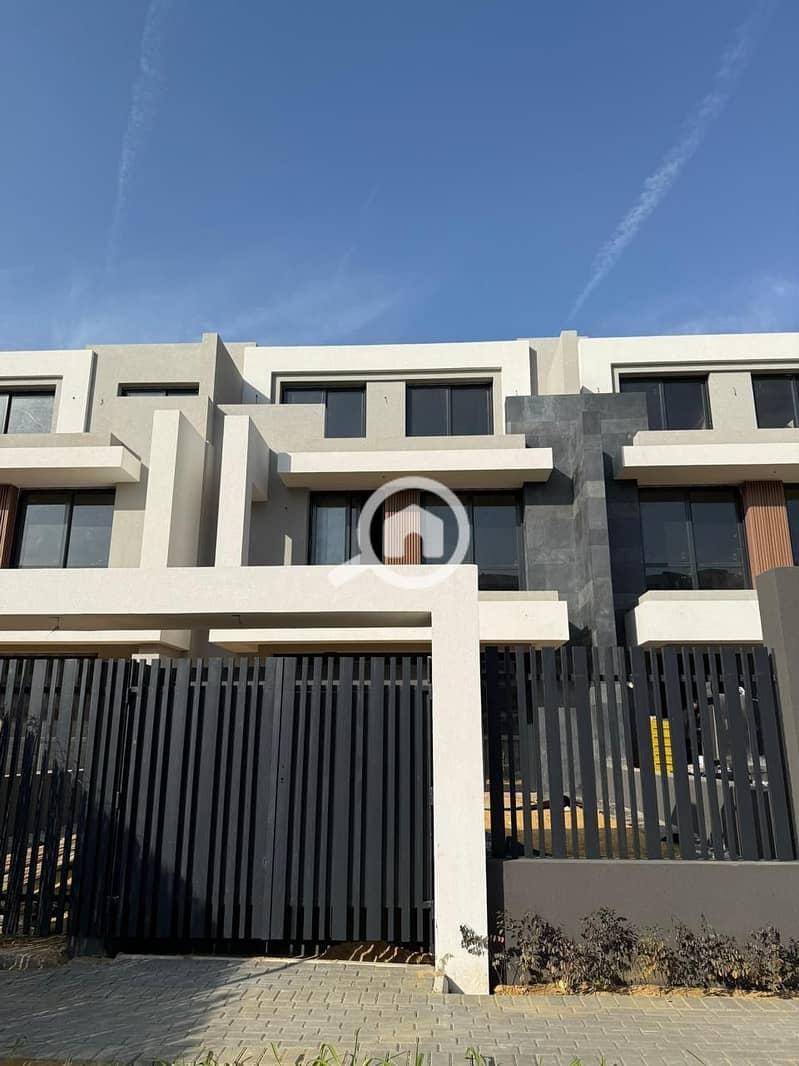 6 6e836cdc-ba48-4ca5-b0d7-44c56ffa4563. jpeg