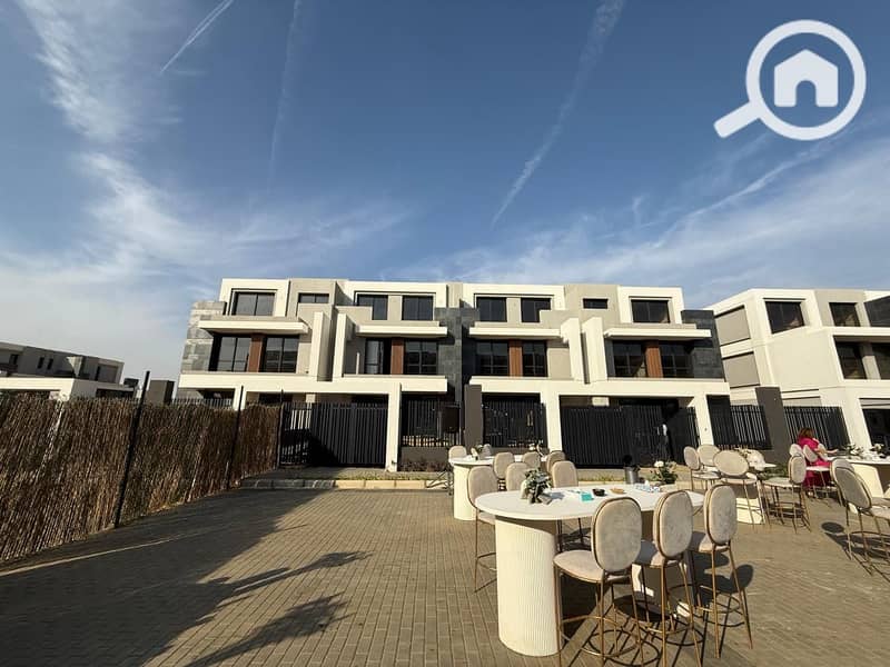 7 6dc7e5c6-c507-44c3-bdaa-244146ae0fcc. jpeg