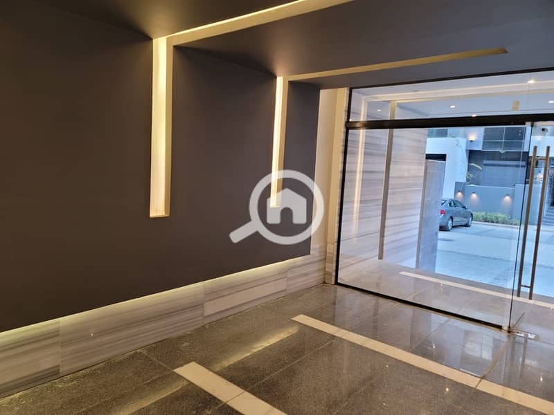 5 1285e153-60ad-4e56-86f9-2e9612894ff1. jpeg