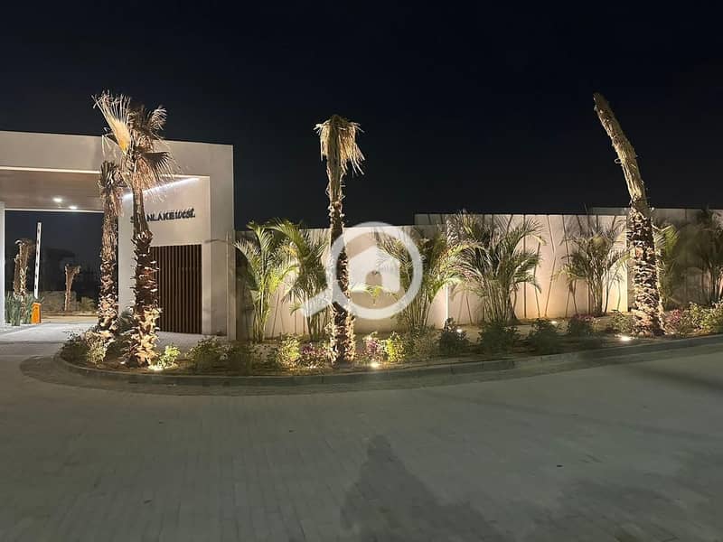 5 04e219bf-3bfa-4de4-a055-a0ba64153efa. jpeg