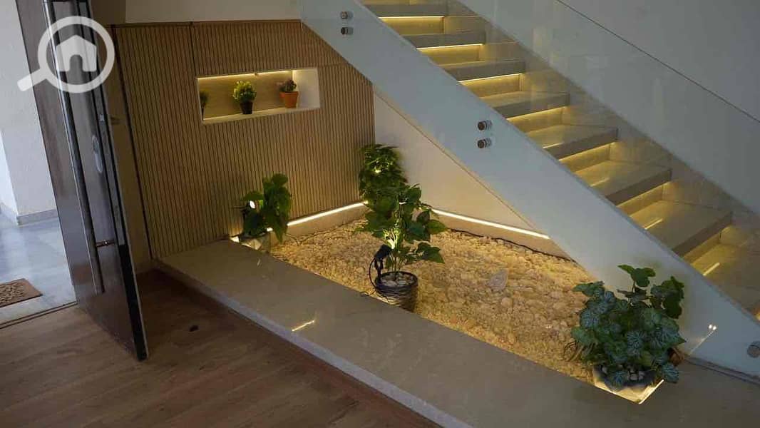 8 a7544c5e-e3fa-44e2-90c2-0a7e350dee1c. jpg