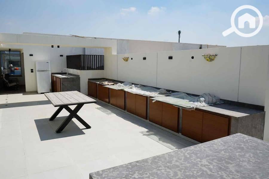 12 8deed1e6-5646-46a4-9953-df7a81ad4a88. jpg