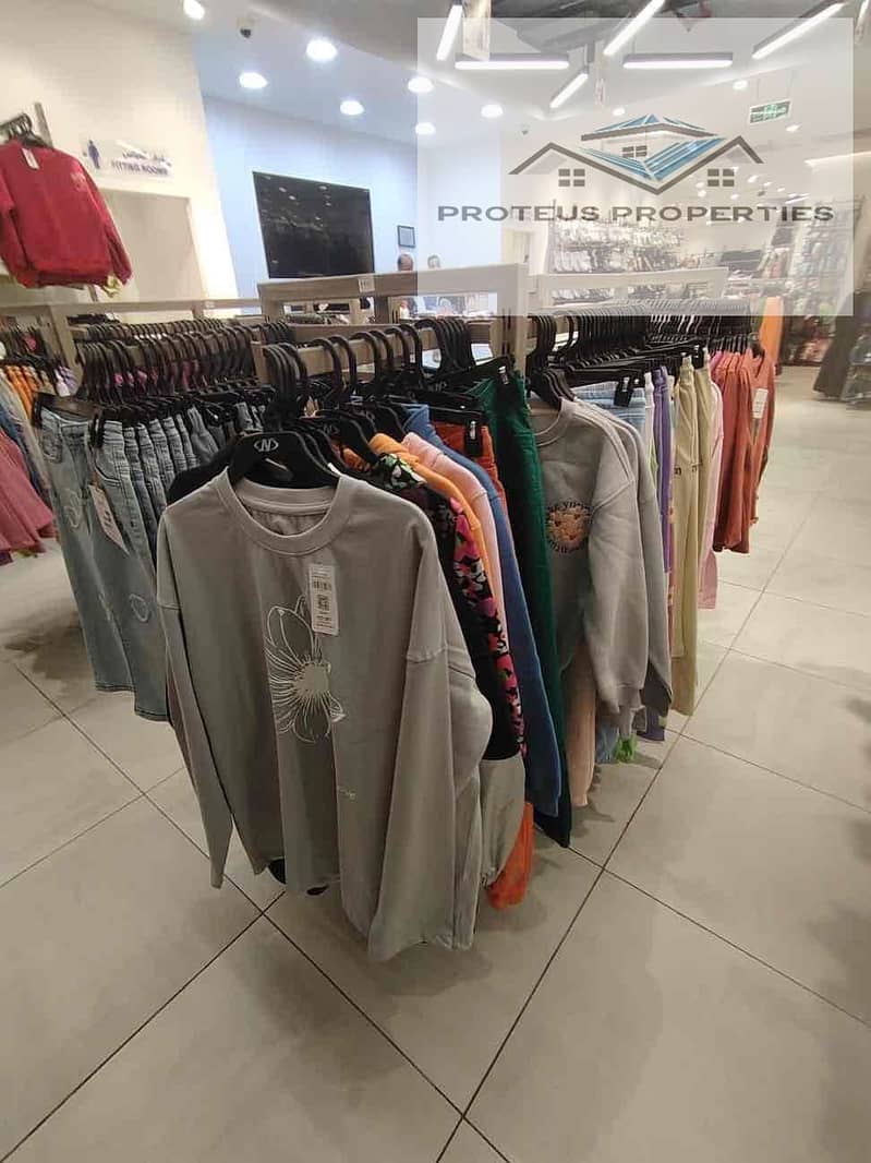 10 5c20d538-8f7a-472d-9852-47956b1e6637. jpg