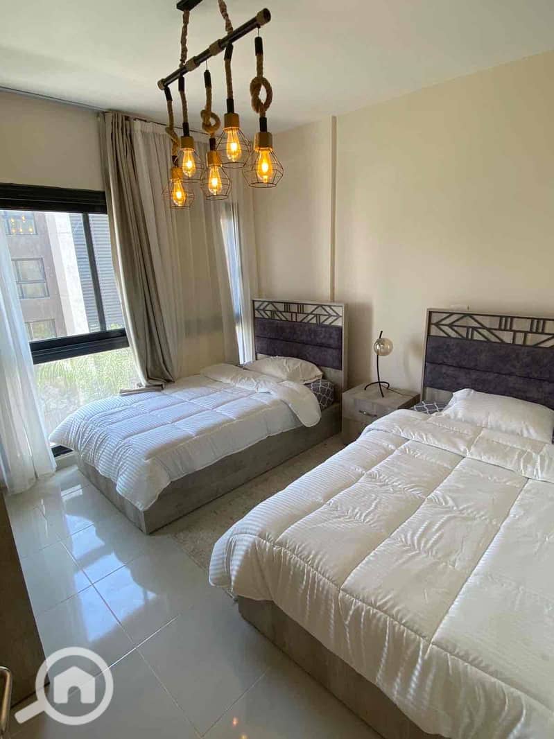 15 5b53117a-402c-4fb0-8832-fdd528db4a5c. jpg