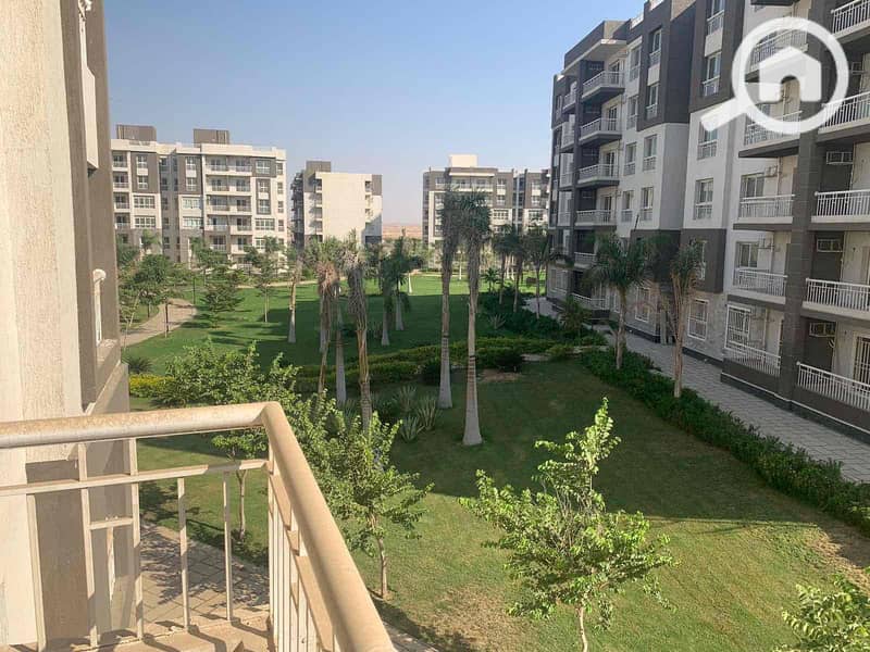 10 f7776915-aaa9-40f3-b7f1-ea3656b8399b. jpg