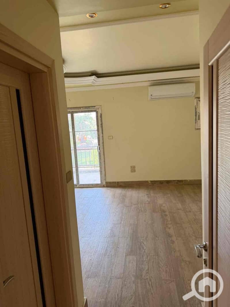 12 a2f5f918-90c8-492f-a9ed-f460a46d2698. jpg