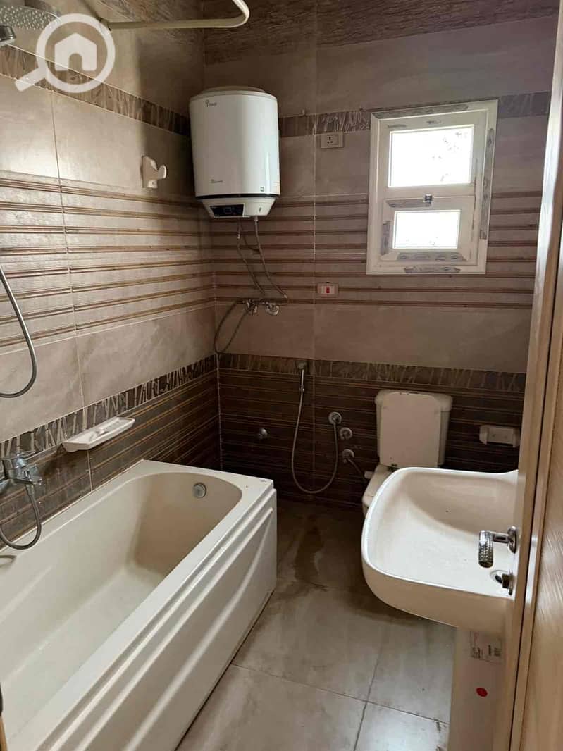 20 e56a0d1d-ee8f-4d6a-aeac-3fa45d809b19. jpg