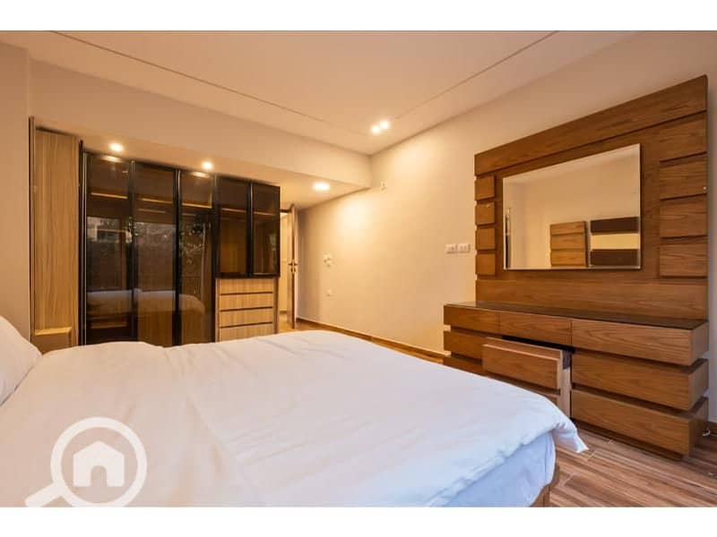 7 ea23eddd-ba14-4d45-9f8e-6f6e094a4a40. jpg