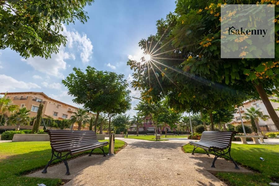 9 20200809_hydepark_beautyshoot-292. jpg