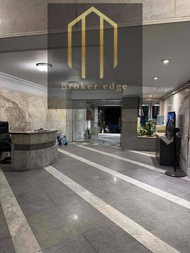 10 0a0b26e1-fff0-4425-9aae-a43586eb749d. jpg