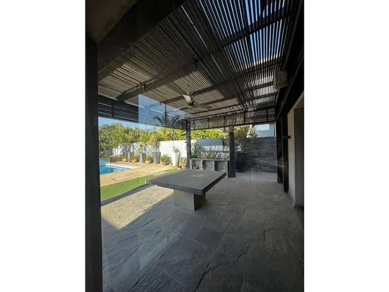 2 10863285-0702-4cc0-bd5e-8677d99bcaf9. jpg