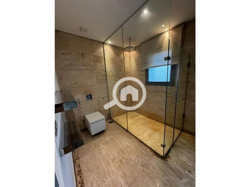 11 c8454600-6850-4dcf-b16d-e6a2c57e04de. jpg