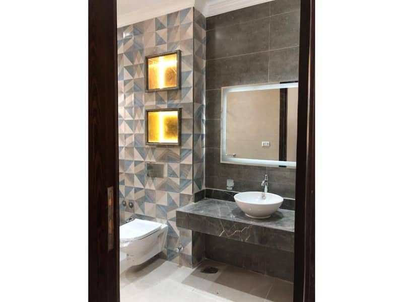 8 55253cfa-55ce-483c-ab85-fd146f75d1a2. jpg