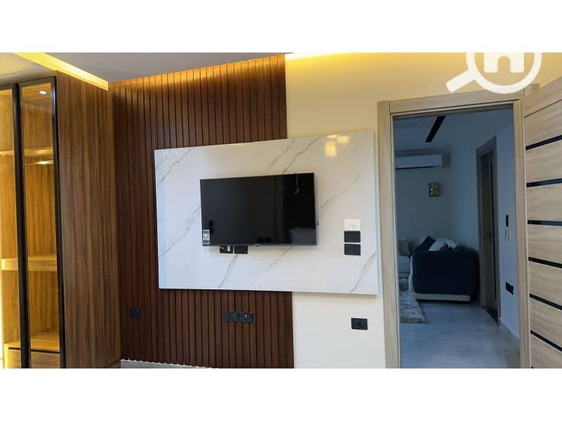 2 0ef2ca51-d2c0-4ee3-afcb-60019edc7fb3. jpg