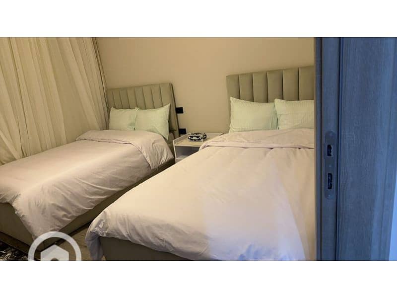 4 3c6ba743-7366-492c-a58b-557031de5e49. jpg