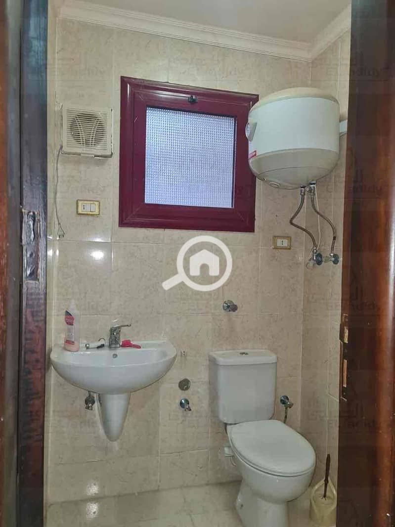 23 012b8a84-7301-42df-bc96-868e4fd852e4. jpg