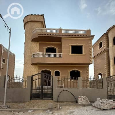 فیلا 4 غرف نوم للبيع في 6 أكتوبر، الجيزة - e8f173d0-6532-4461-8b9f-742b2b340a7d. png