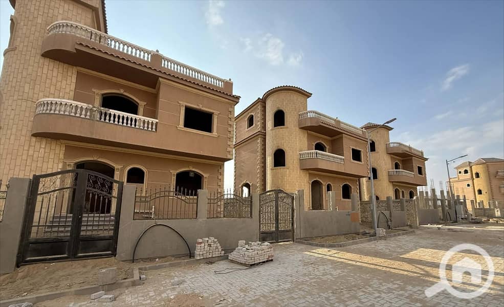 2 33f00b2e-8a11-4550-b073-9b04d3d925e3. png