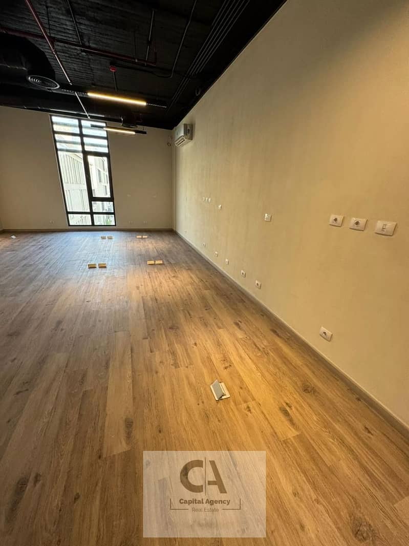 2 5defb8f1-f859-4ef3-b054-65753a33838d. jpeg