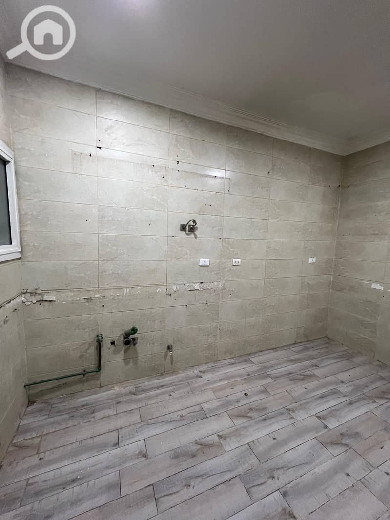 4 a6b1dc91-0899-417a-b8c5-59b04aec0a30. jpg