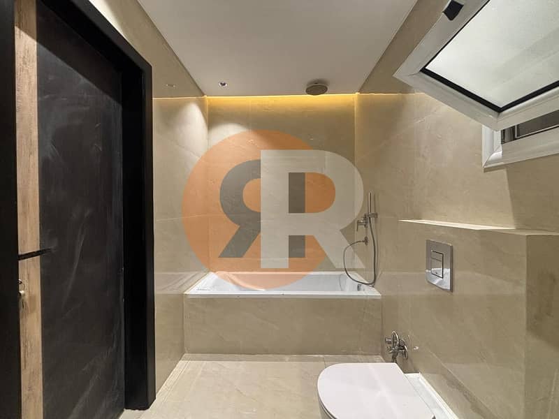 12 WhatsApp Image 2025-12-16 at 3.07. 11 PM. jpeg