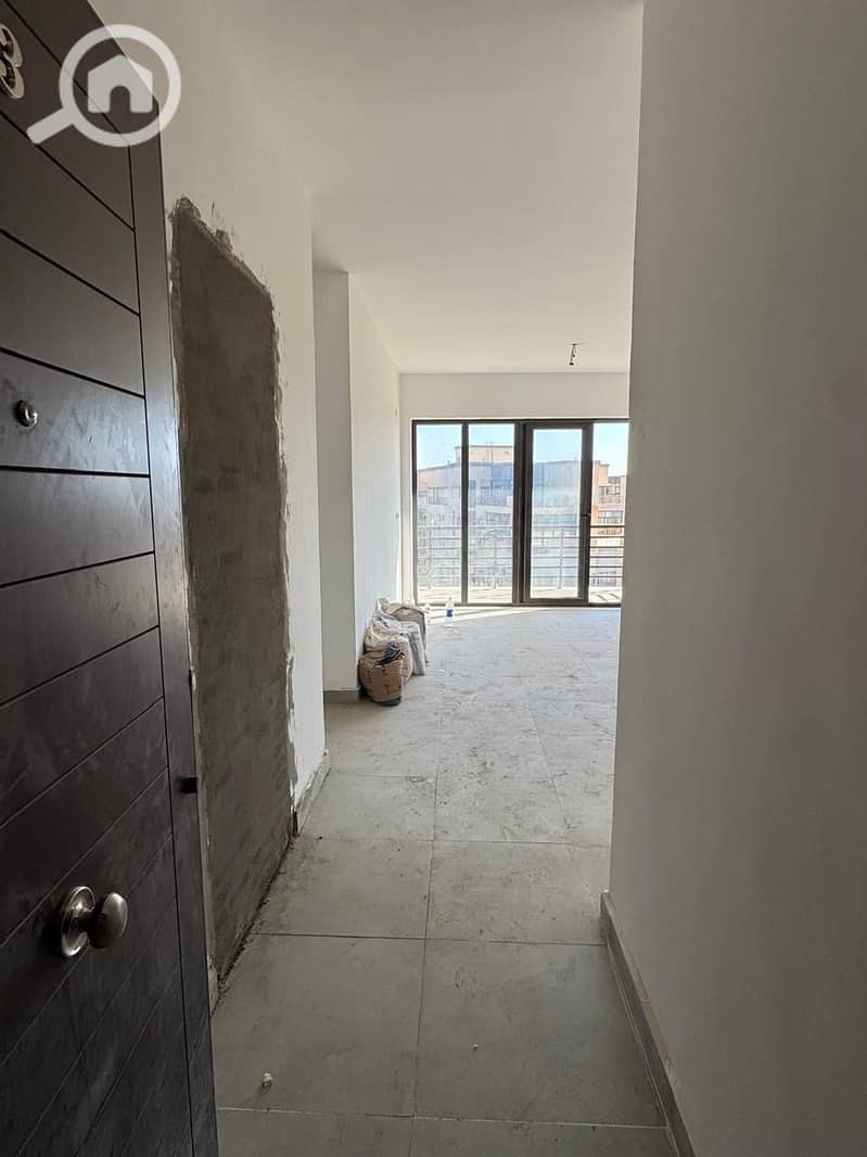 5 2ee42e87-6aae-44f0-9a47-081cc27c7f03. jpg