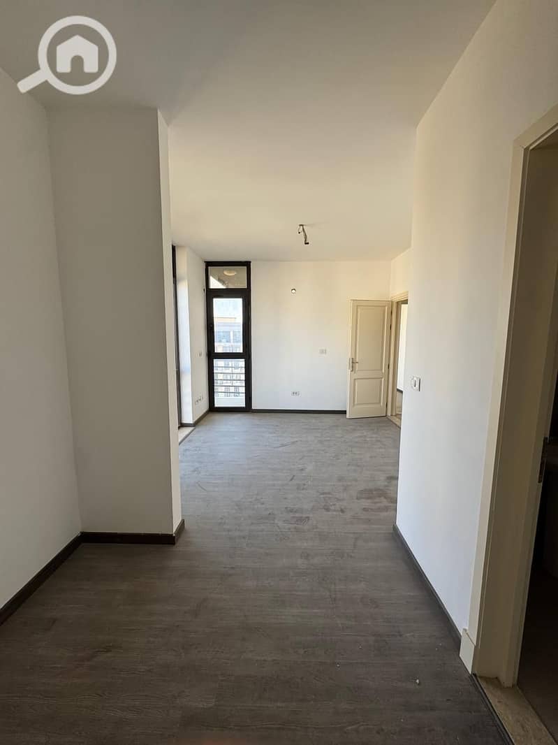 11 091d87db-da3b-40f1-91e8-949f47c55e4f. jpg