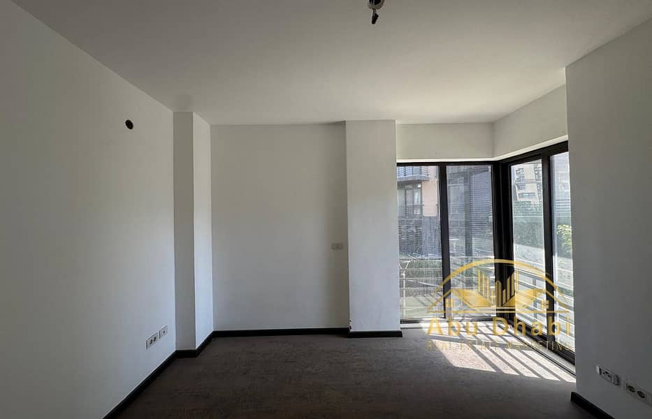 6 3abc4868-501f-4d2c-83b5-5f48b640fd3e. jpg