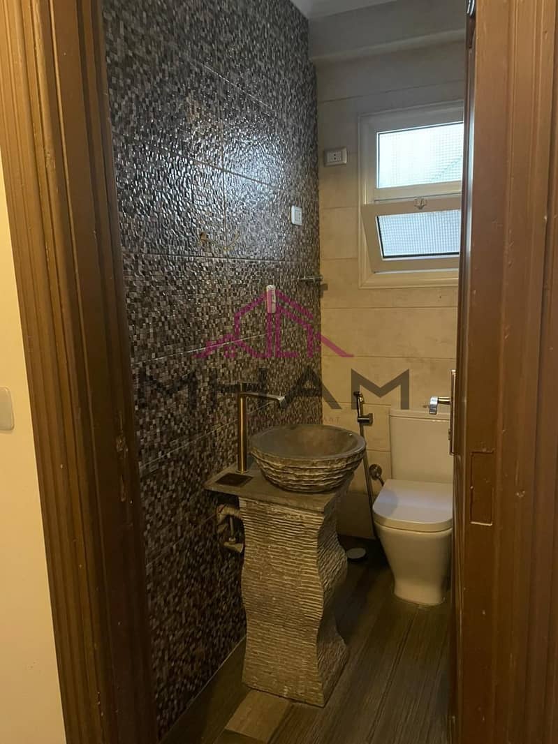 6 photo_6008363410216651774_y. jpg