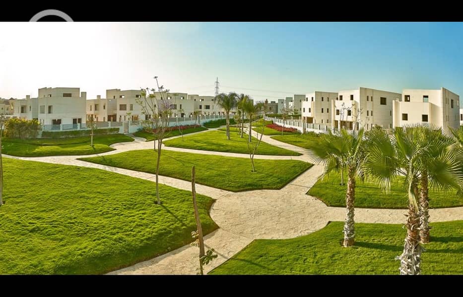 8 cleopatra square compound. jpeg