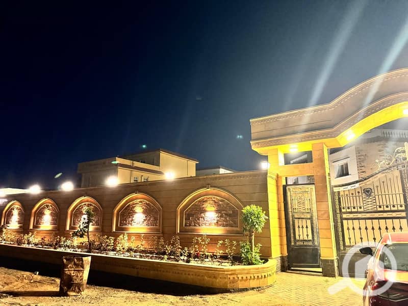 3 c38e1e79-5a9c-4795-9a3f-272c59568368. jpg