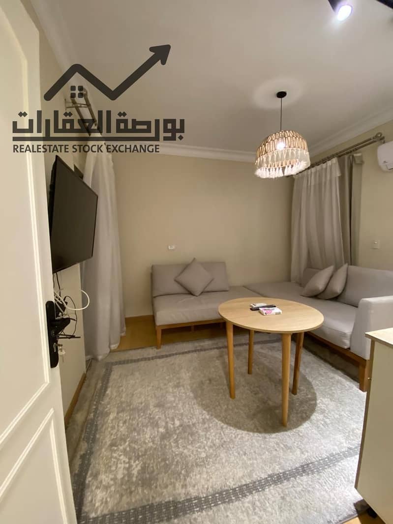 12 f4f8440c-e897-4641-a7d7-6a12345d3301. jpg