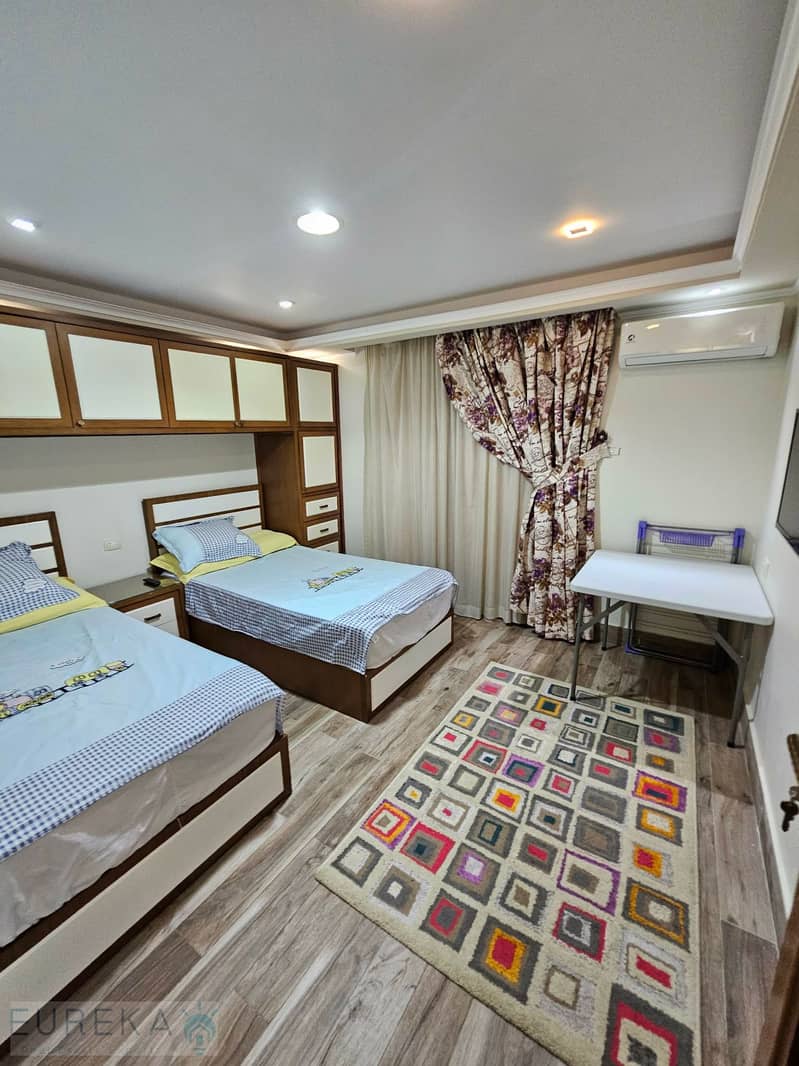 4 405ca507-ce62-4915-abfd-e68cd73fd5b3. jpeg