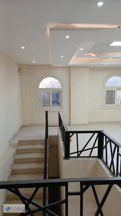 دوبلكس 4 غرف نوم للايجار في القاهرة الجديدة، القاهرة - 2. jpeg