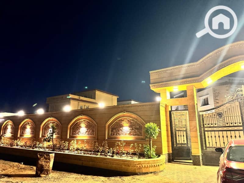 13 c38e1e79-5a9c-4795-9a3f-272c59568368. jpg