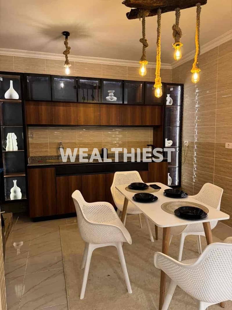 12 939d354d-40fd-4682-aee2-596ceb015f91. jpg