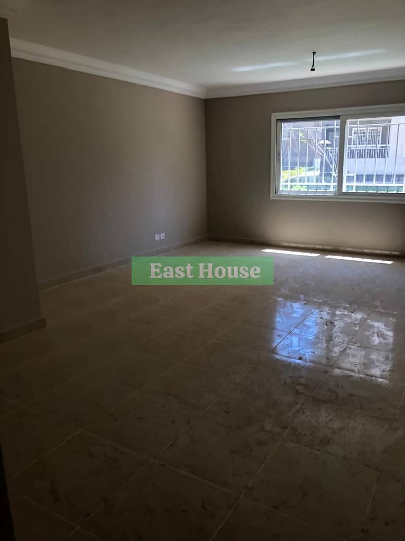 4 dca40126-2c7c-4404-93e3-feb1929bbf42. jpg