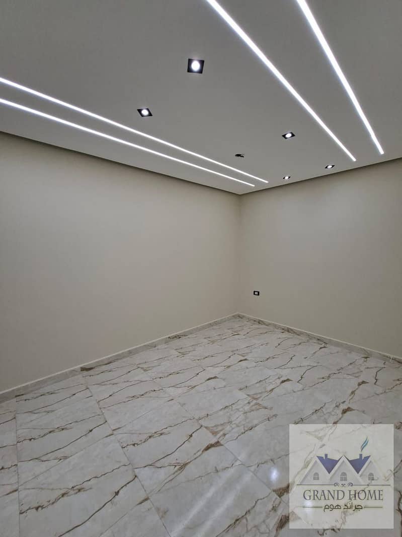 8 c1408479-1678-4919-b13b-77e635af4cd3. jpg