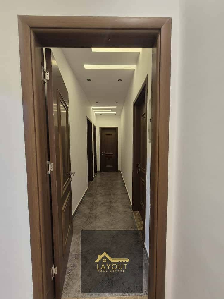 12 Untitledsddfgsf. jpg