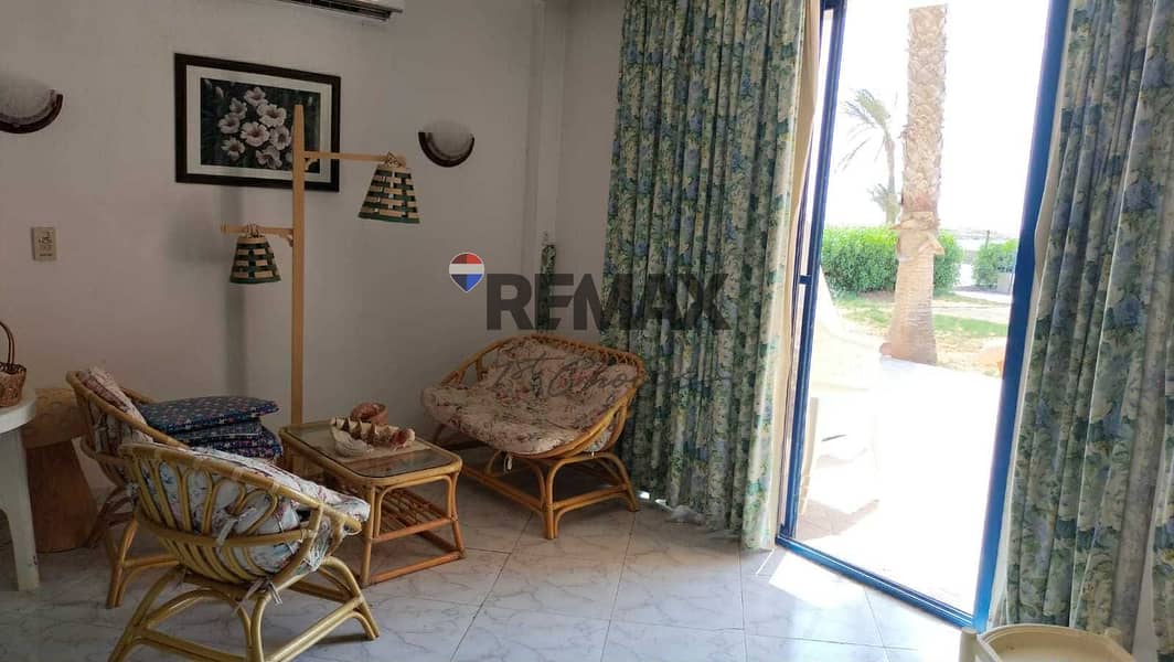 11 f78b1108-a8cb-4fad-b048-a46e7c61c2e0. jpg