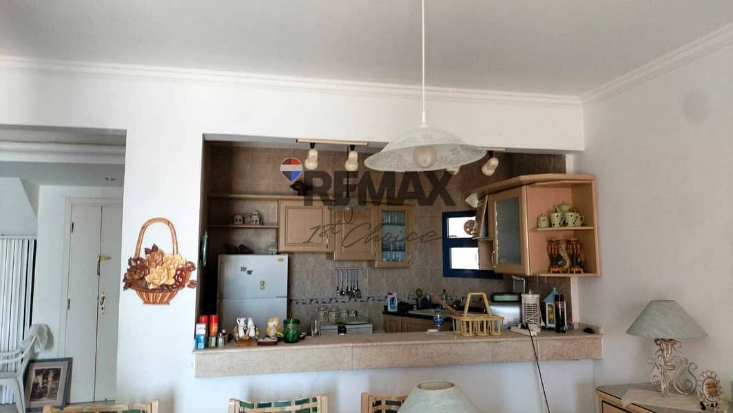 12 23d0f7e2-226e-4d0b-94d6-54a5d262a892. jpg