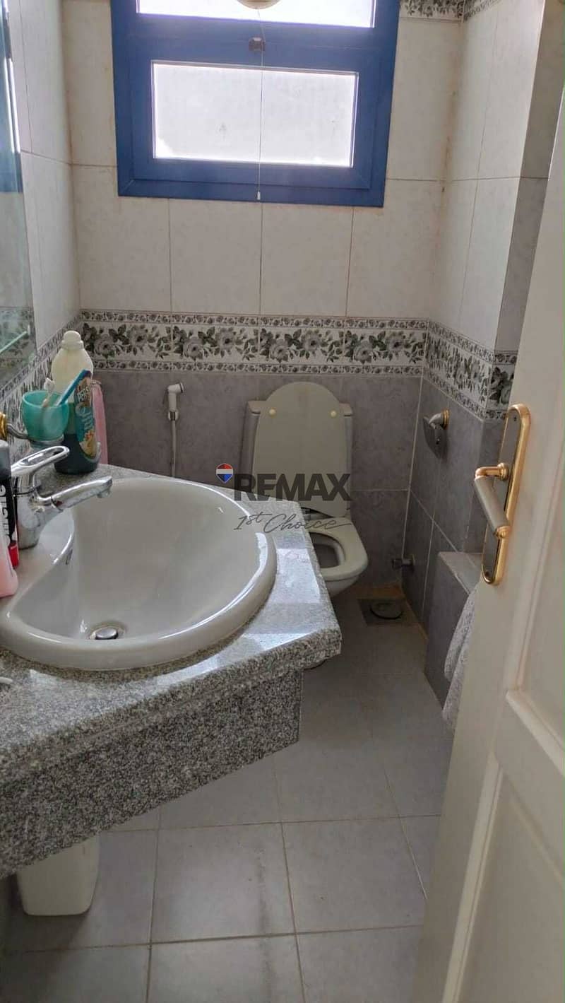 24 d588e971-a8ca-4116-8e4c-2beda6bdbbe4. jpg