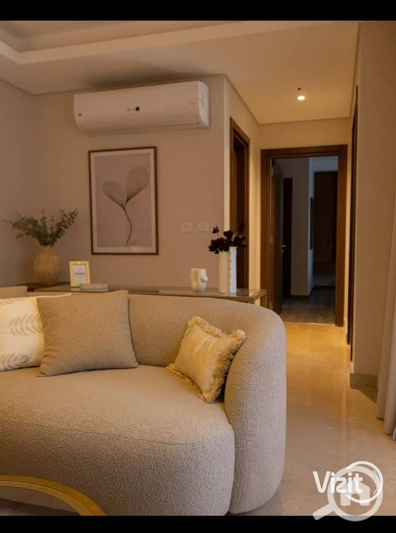 18 b04b0494-80ef-42a4-9fde-bad7aff6a4ee. jpg