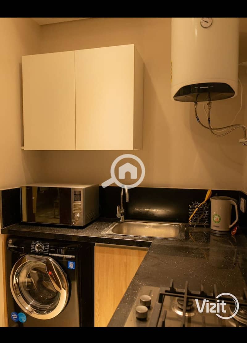 24 eb5a3d66-2951-4908-8673-8b682a9d6483. jpg