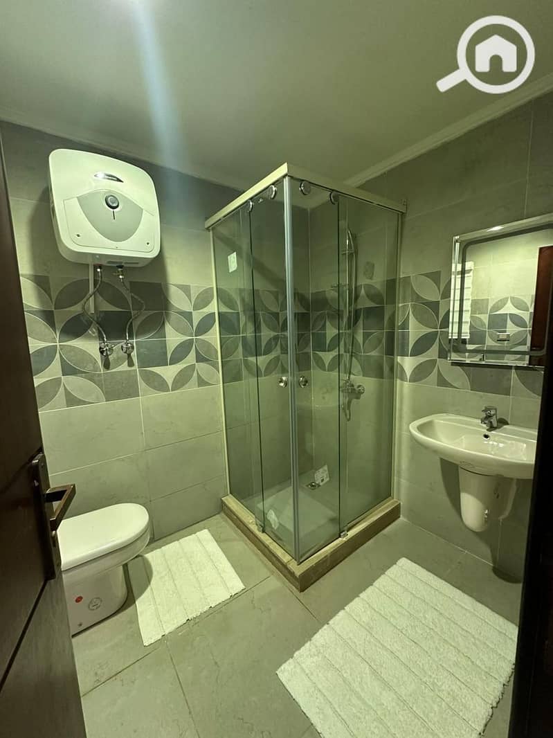 9 79e67e80-dc25-41b4-8c93-fa3b557bbe59. jpg