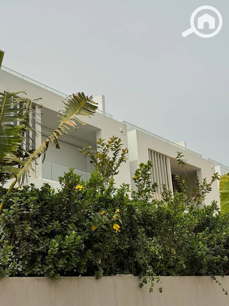 10 WhatsApp Image 2024-10-22 at 1.03. 29 PM. jpeg